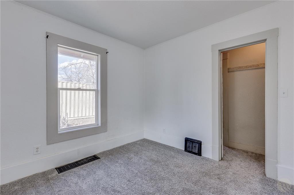 616 1st Property Photo 13