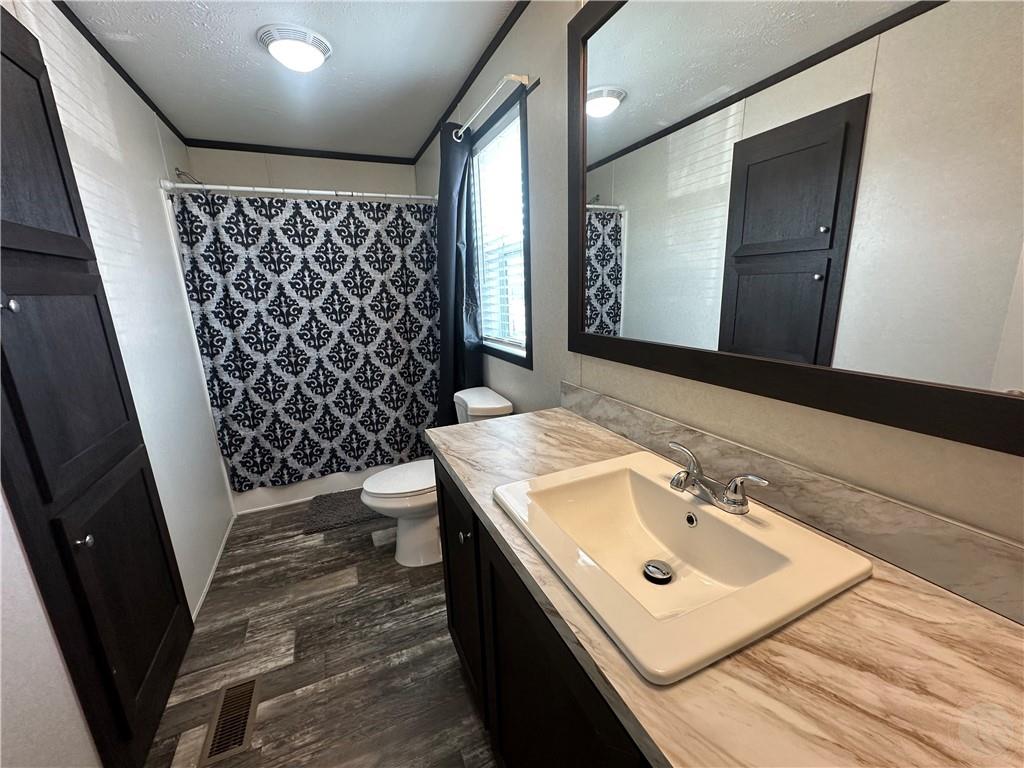 15 Danube Street Property Photo 12