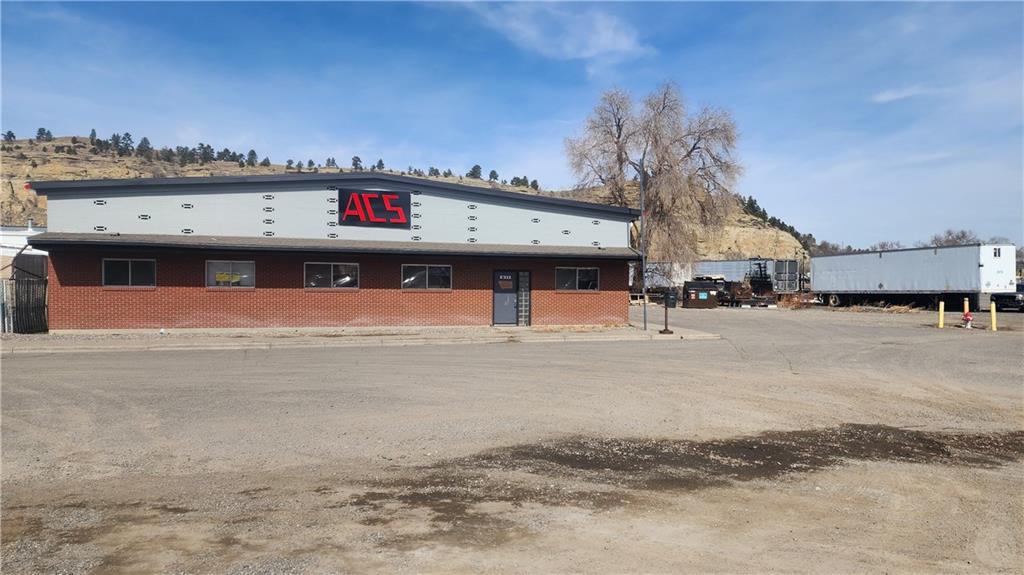 811 2nd Avenue Property Photo