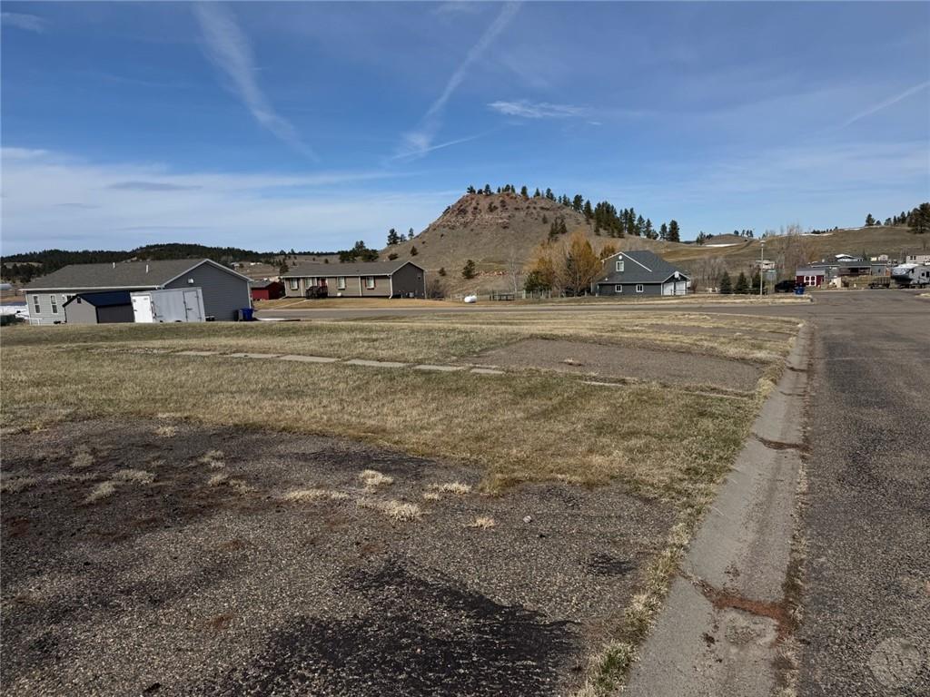 2414 & 2420 Pryor Court Property Photo