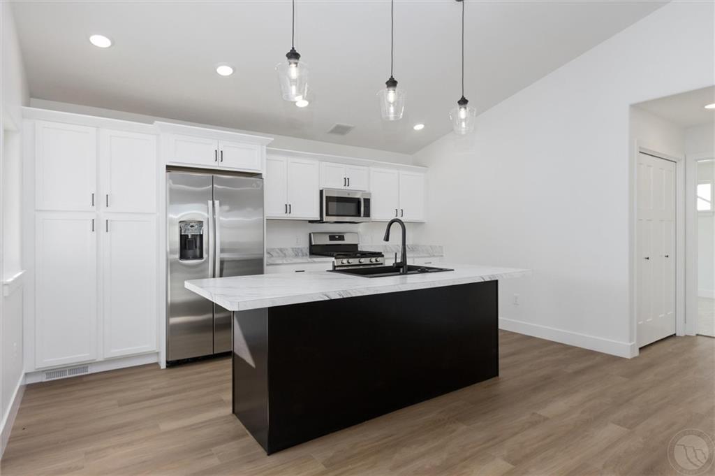 470 Montecito Avenue Property Photo 10
