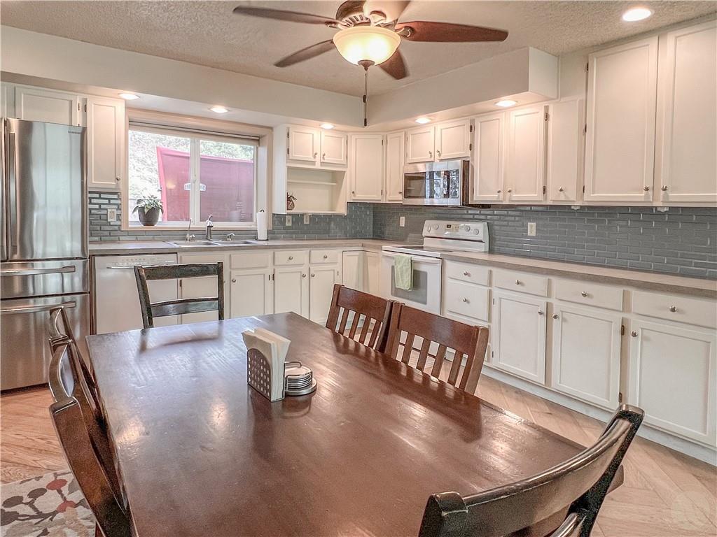 463 Caravan Avenue Property Photo 8