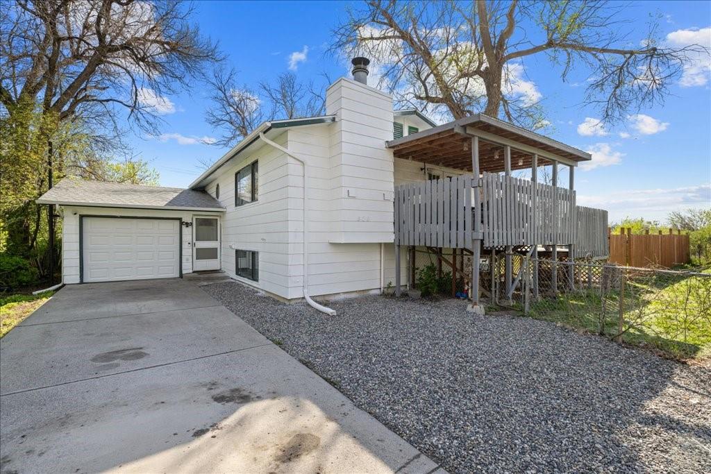 909 S 28th Street Property Photo 3