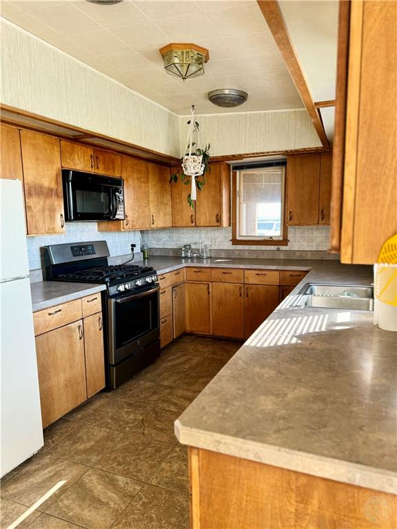 8631 Buffalo Creek Rd. Property Photo 22