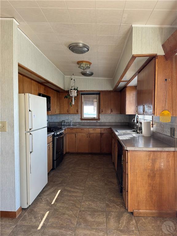 8631 Buffalo Creek Rd. Property Photo 23