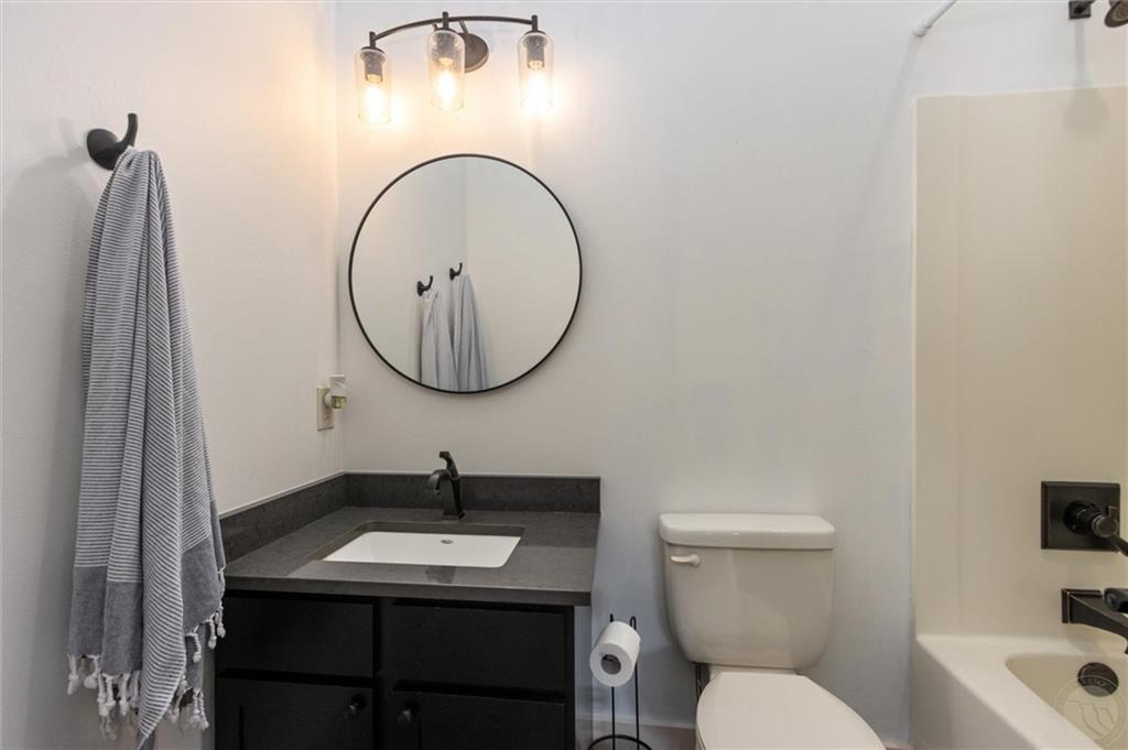 4206 Woodgrove Drive Property Photo 19