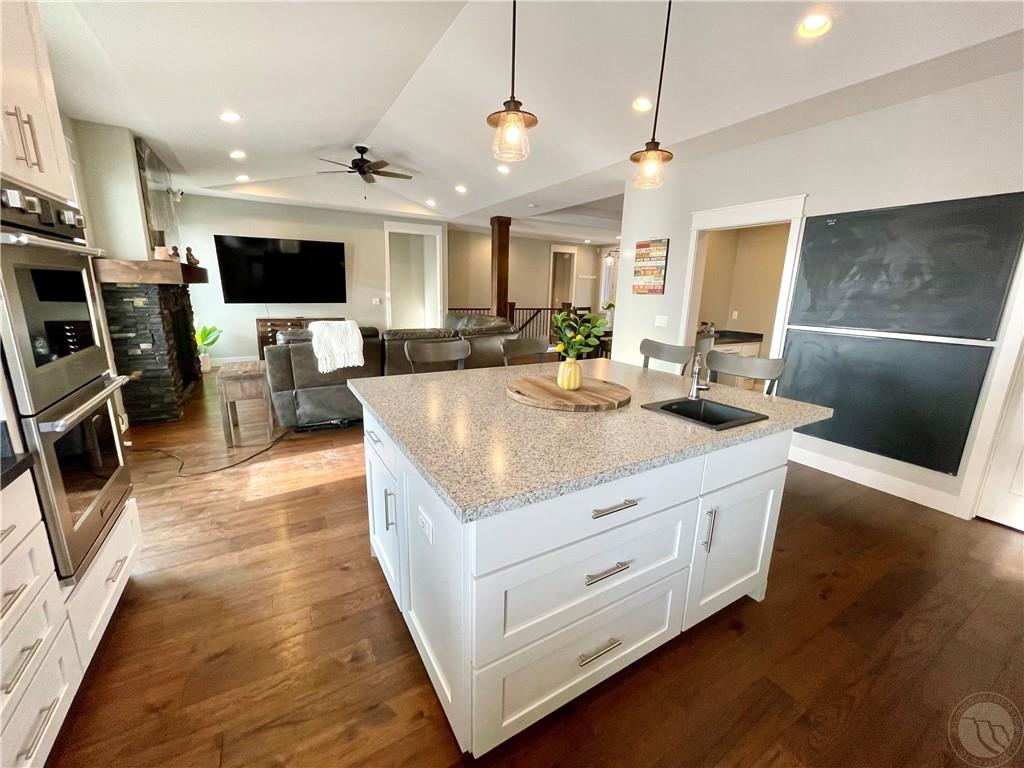 900 Beretta Drive Property Photo 3