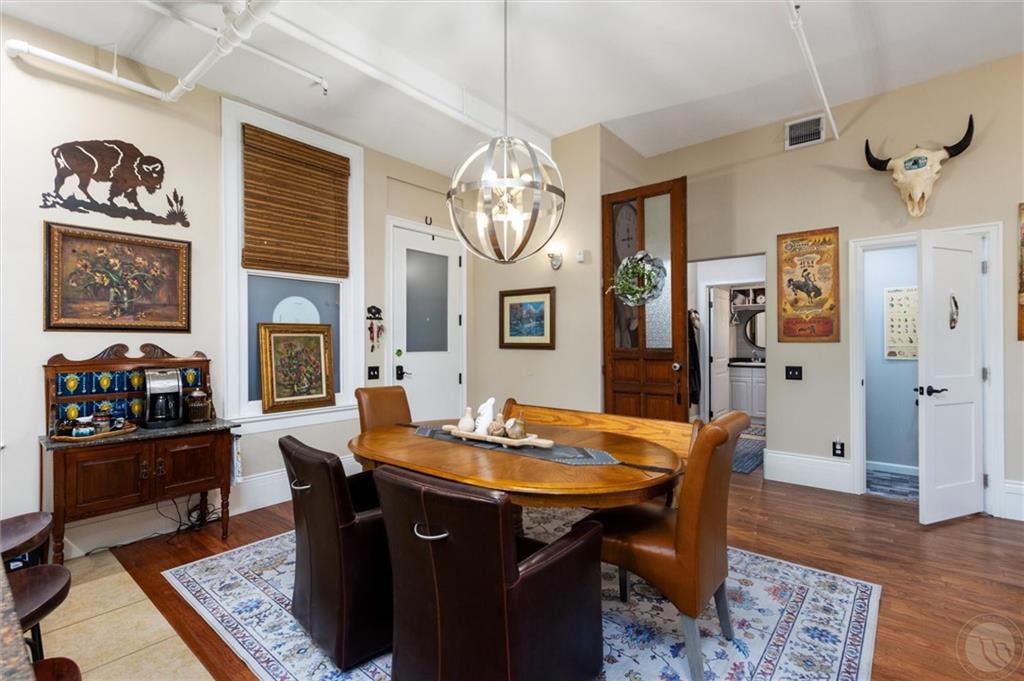 104 N Broadway 302 Property Photo 5