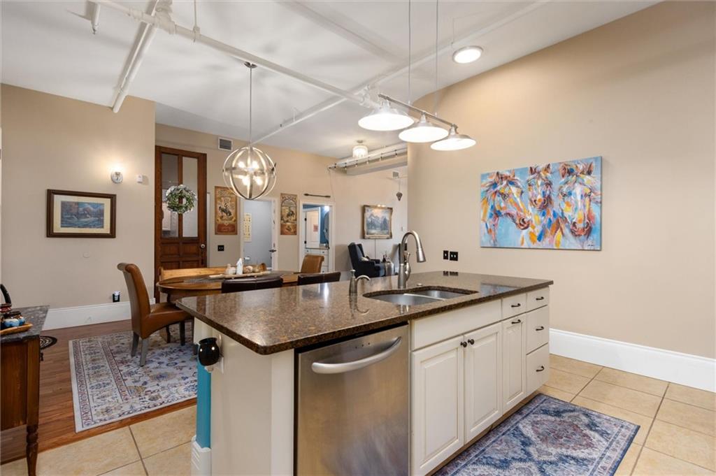 104 N Broadway 302 Property Photo 8