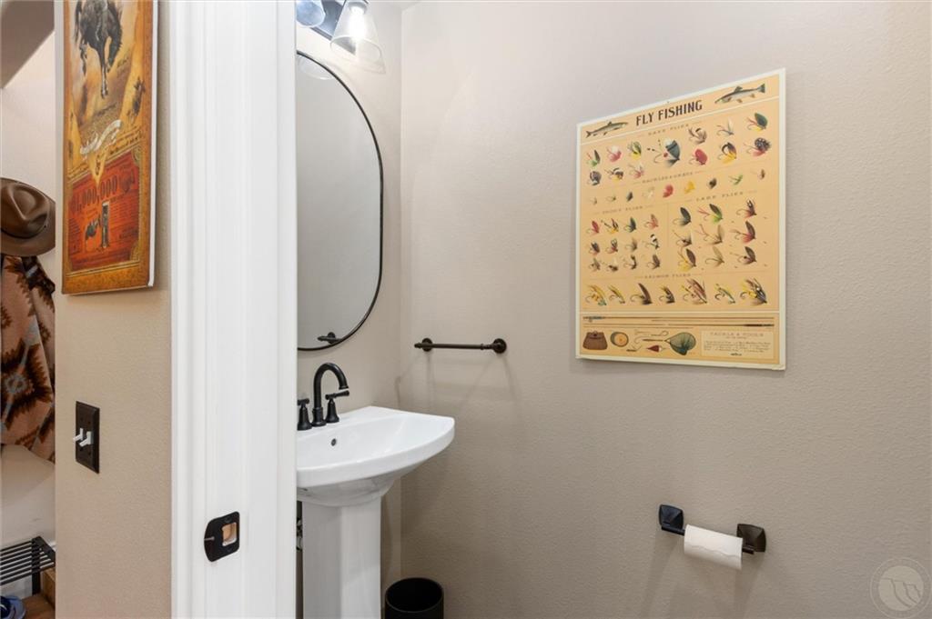 104 N Broadway 302 Property Photo 27