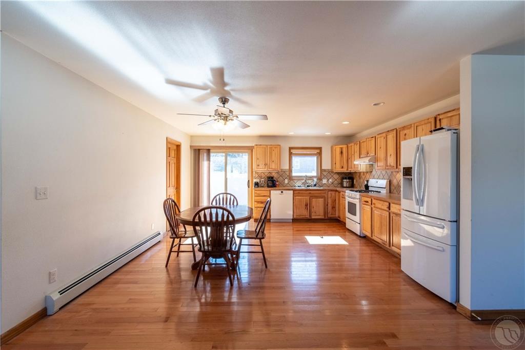 3 Harms Property Photo 8