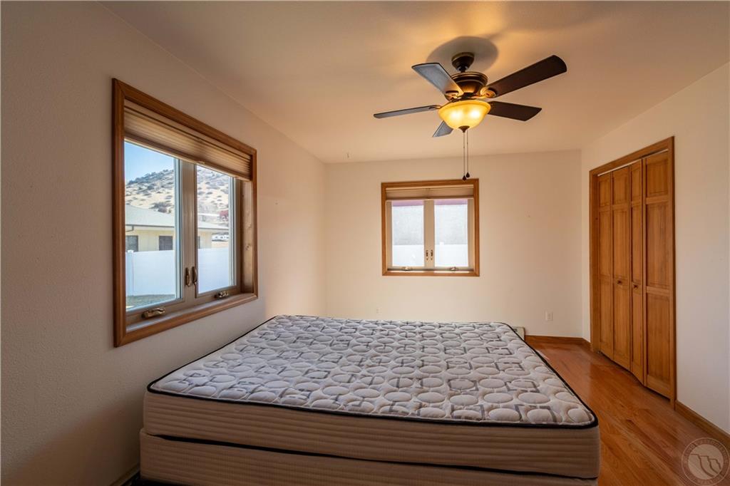 3 Harms Property Photo 24