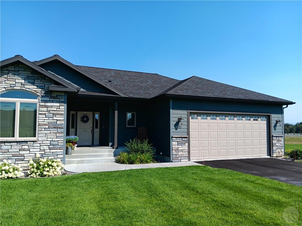 10 Bridle Trails Drive Property Photo