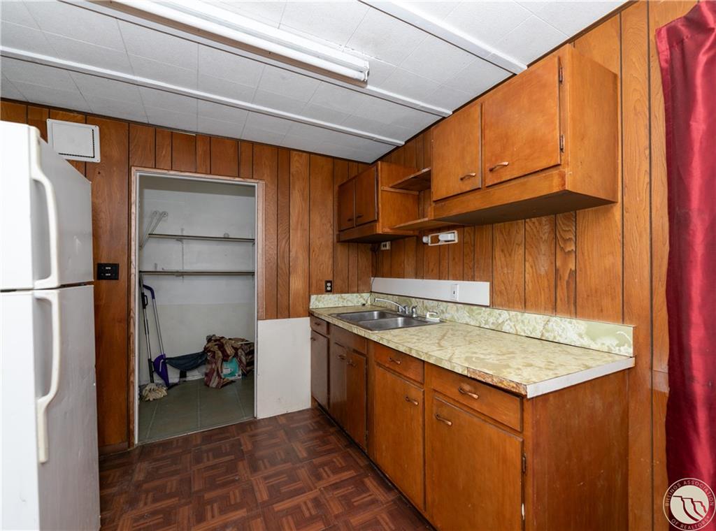 2493 2nd Street Property Photo 5