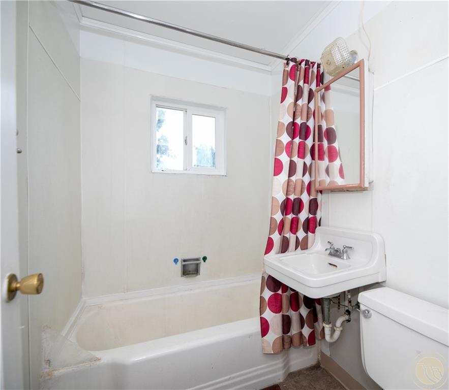 2493 2nd Street Property Photo 9