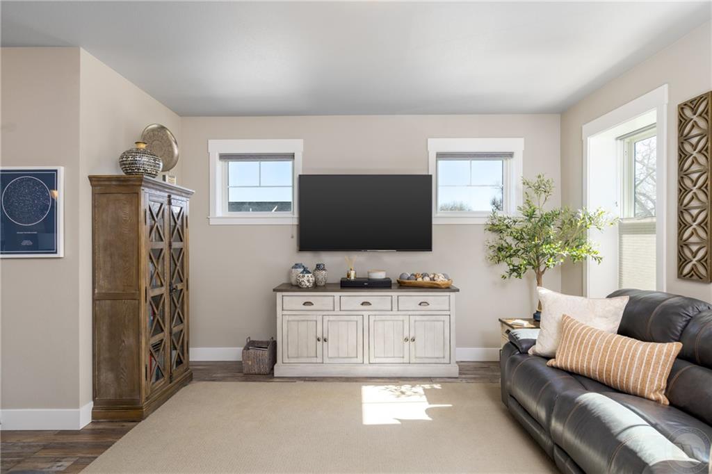 1860 Songbird Drive Property Photo 18