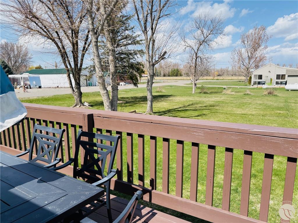 1635 Grape Street Property Photo 4