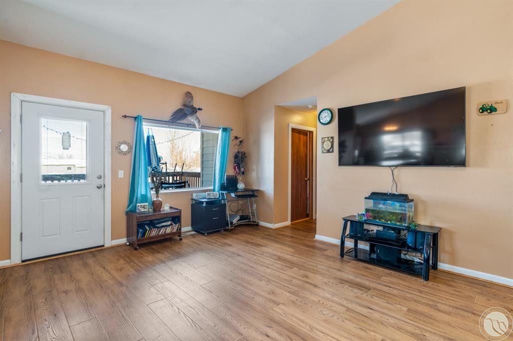 1635 Grape Street Property Photo 11
