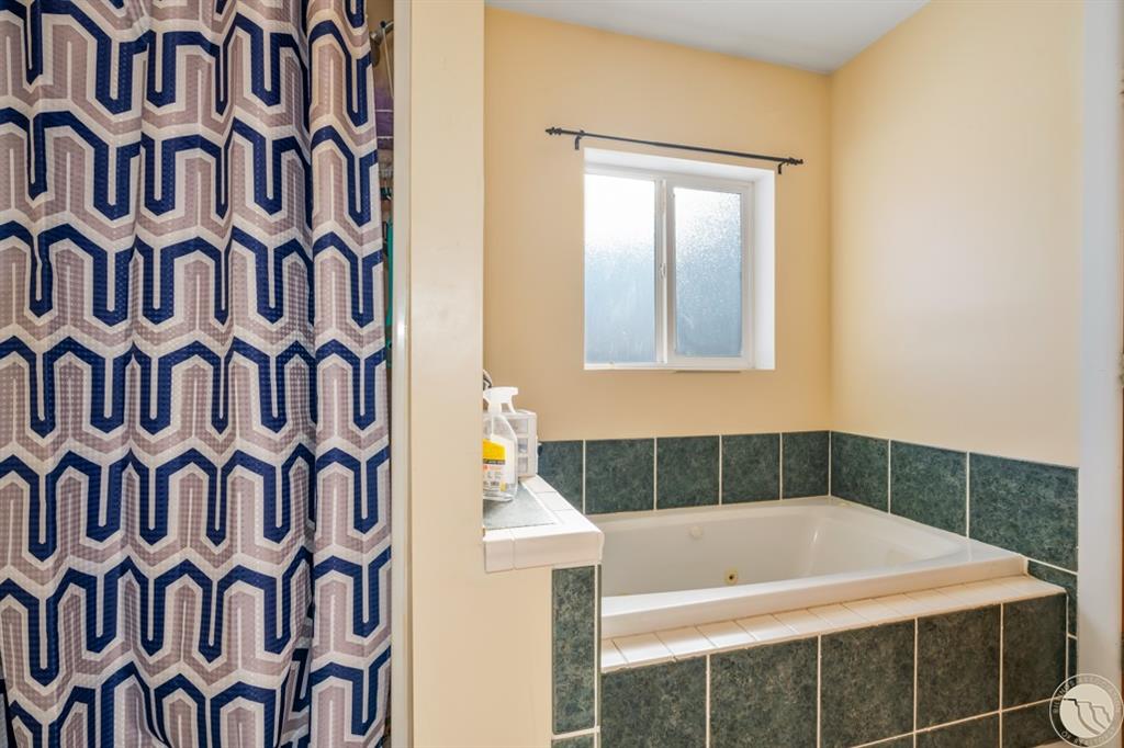1635 Grape Street Property Photo 19