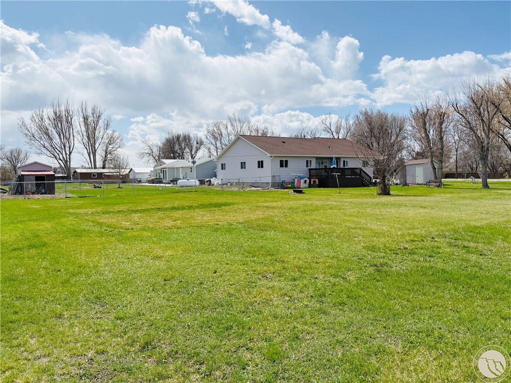 1635 Grape Street Property Photo 23