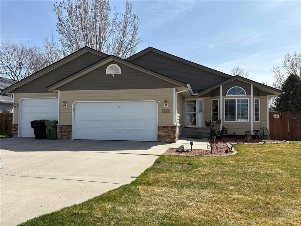 1216 Peony Property Photo 1