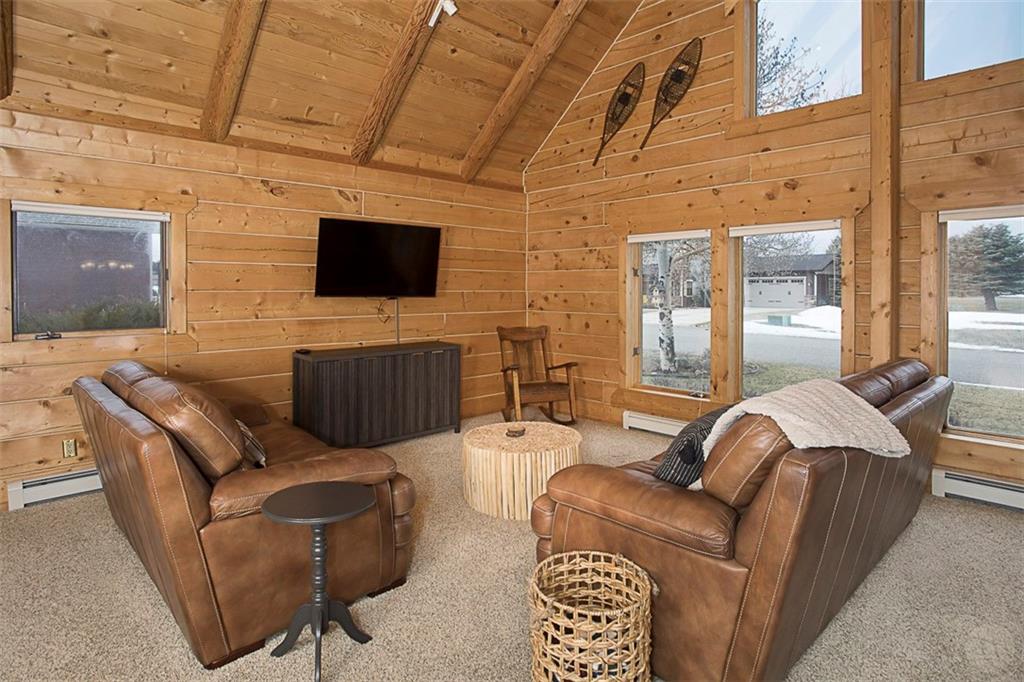 1470 Lazy M Street Property Photo 8
