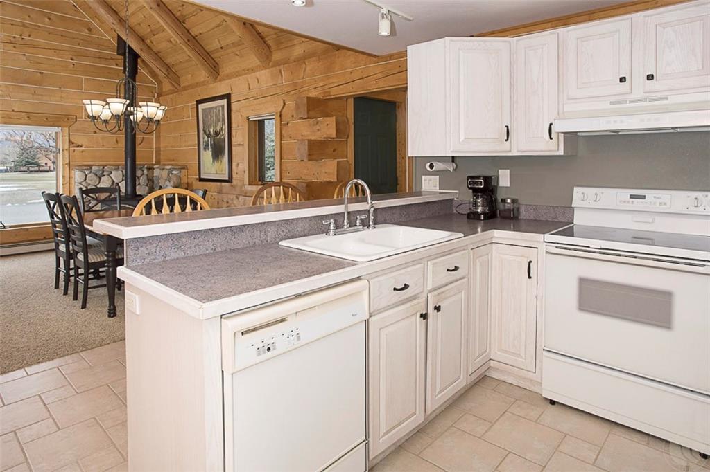 1470 Lazy M Street Property Photo 15