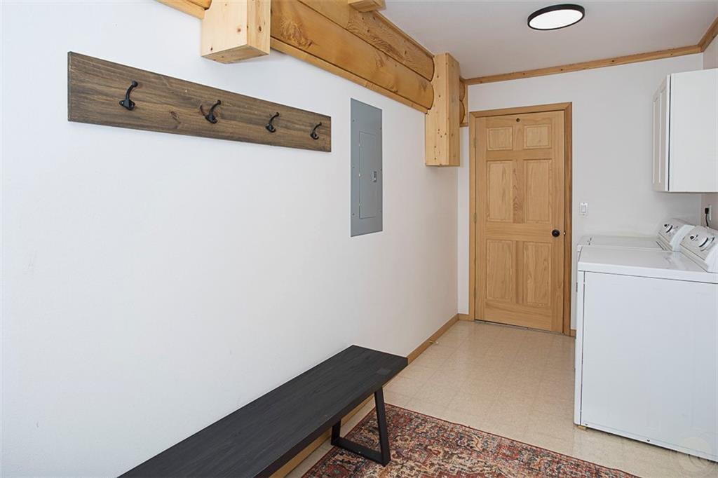1470 Lazy M Street Property Photo 21