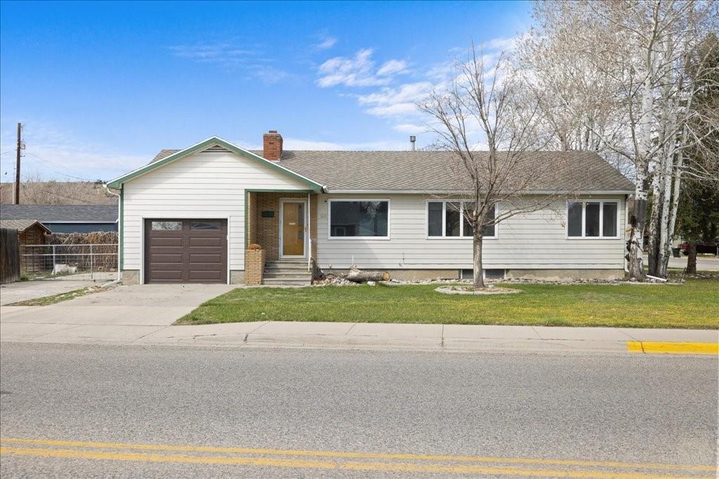 1303 Parkhill Drive Property Photo 1