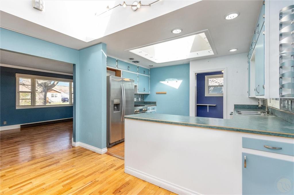 1418 Avenue F Property Photo 10