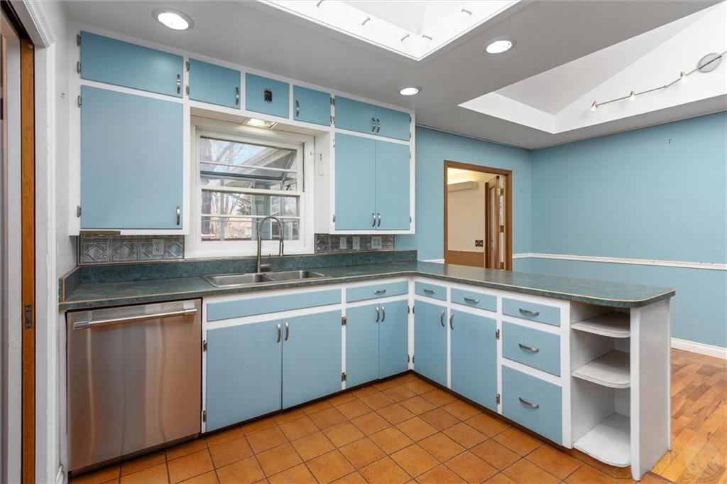 1418 Avenue F Property Photo 11