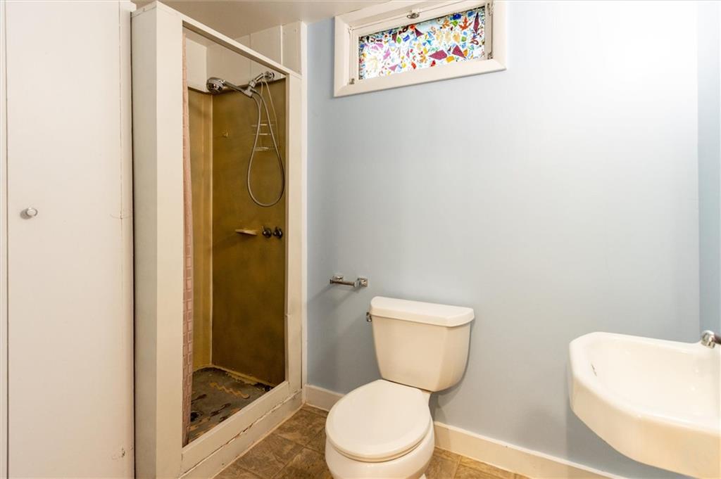 1418 Avenue F Property Photo 26