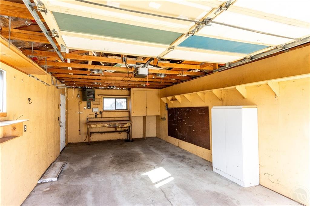 1418 Avenue F Property Photo 34