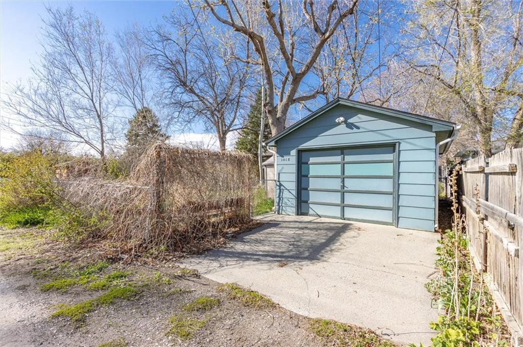 1418 Avenue F Property Photo 35