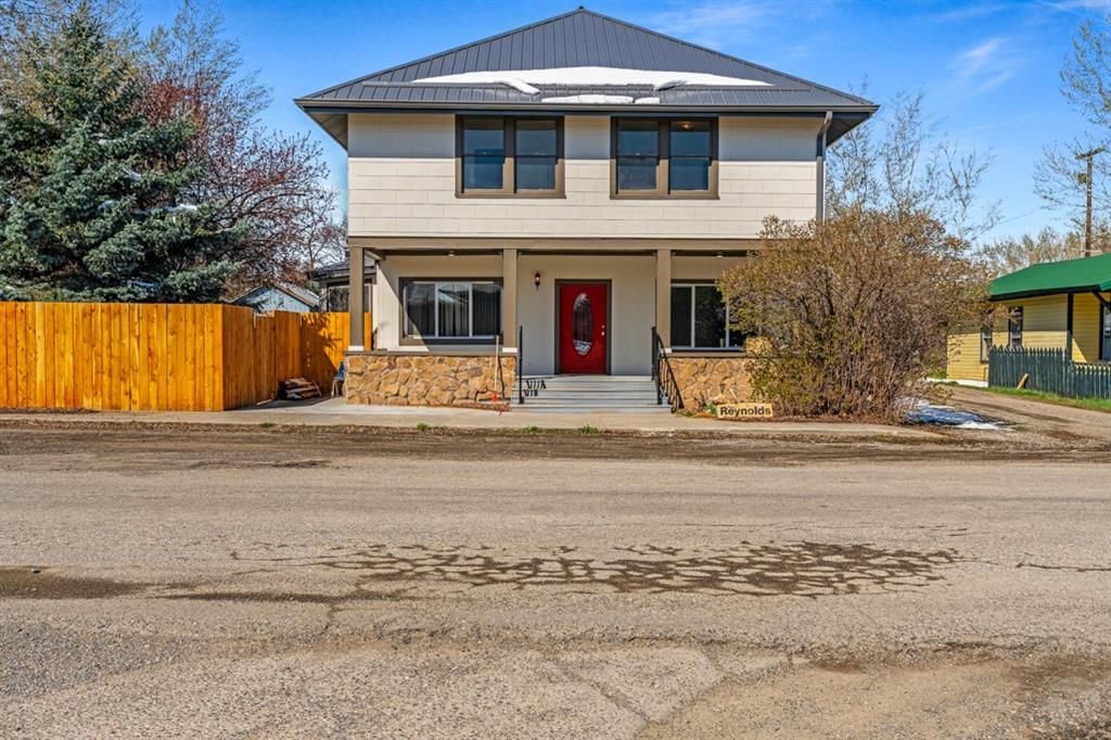 8 N Division Street Property Photo