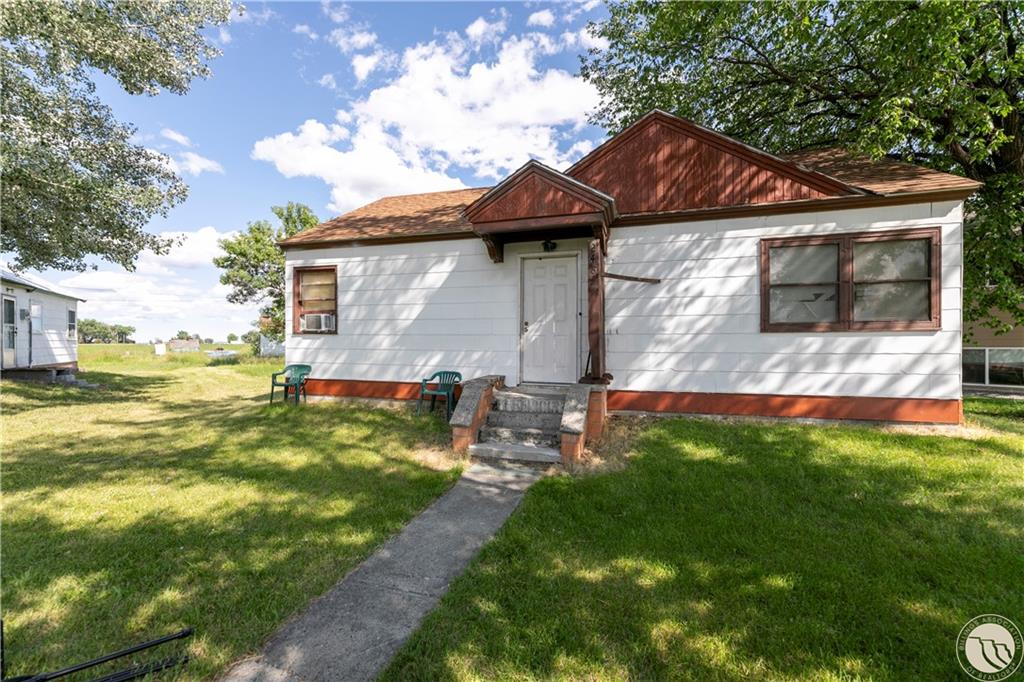 2483 2nd Street Property Photo 1