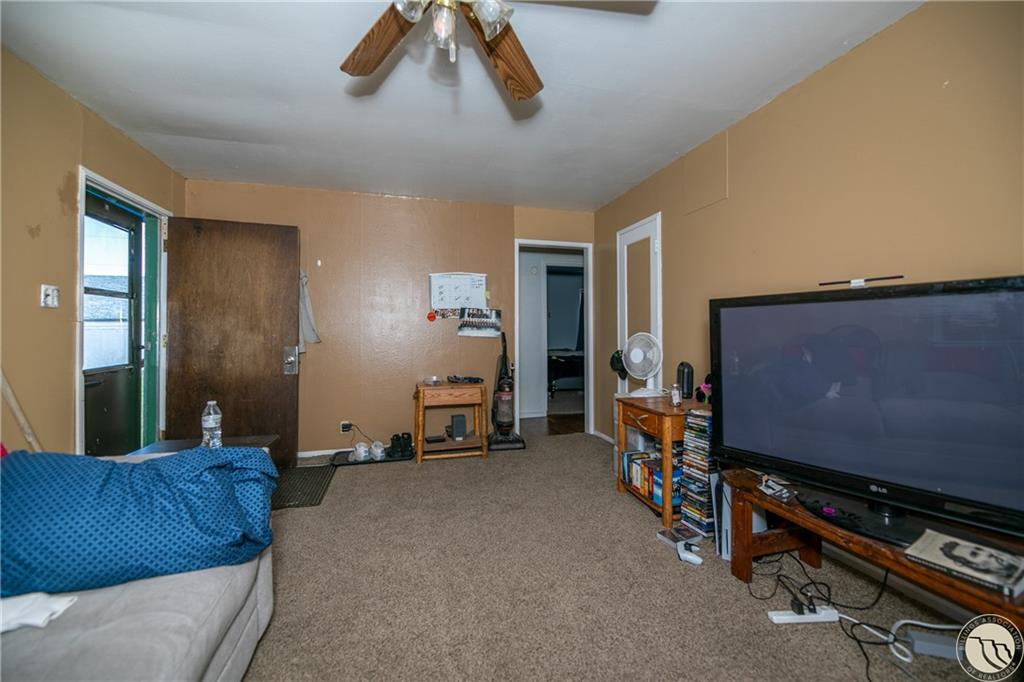 2485 2nd Street Property Photo 2