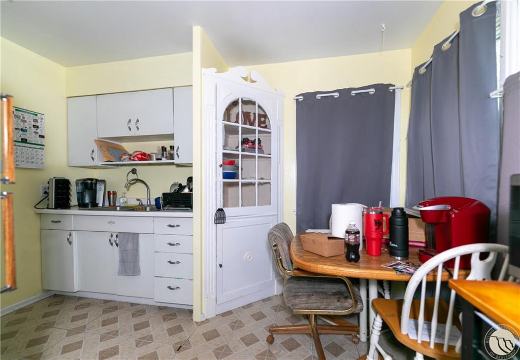 2485 2nd Street Property Photo 4