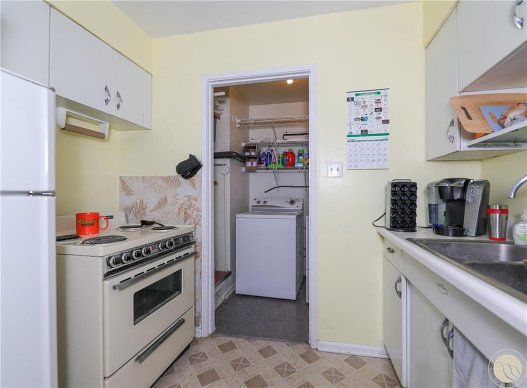2485 2nd Street Property Photo 5