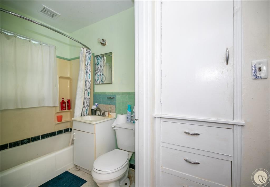 2485 2nd Street Property Photo 9