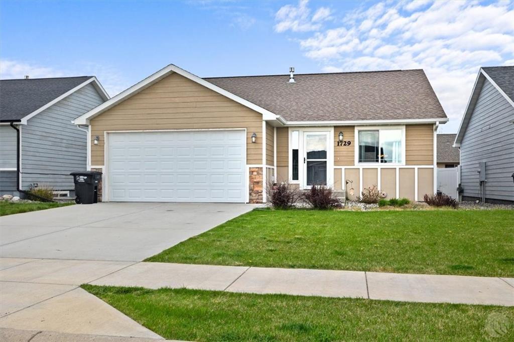 1729 Savona Street Property Photo 1