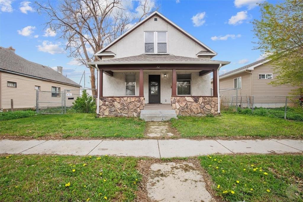 32 Custer Avenue Property Photo 1