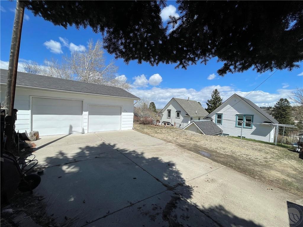 213 Nutting Row Property Photo 4