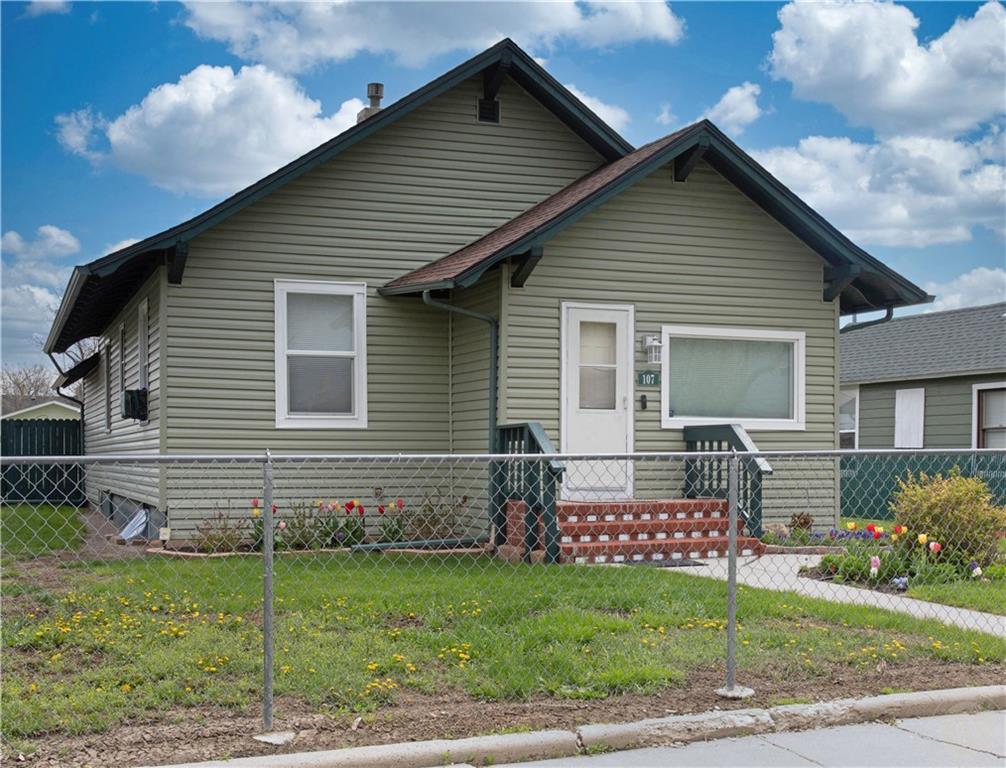 107 N Crawford Avenue Property Photo 3