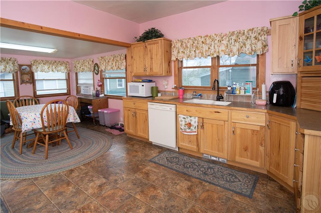 107 N Crawford Avenue Property Photo 10