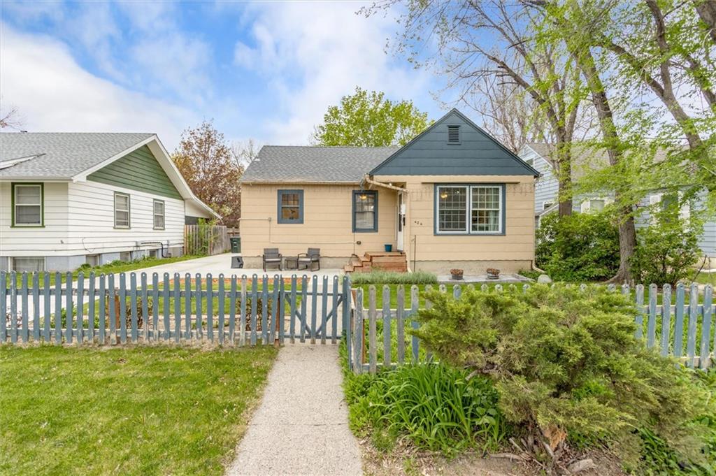 424 Miles Avenue Property Photo 1