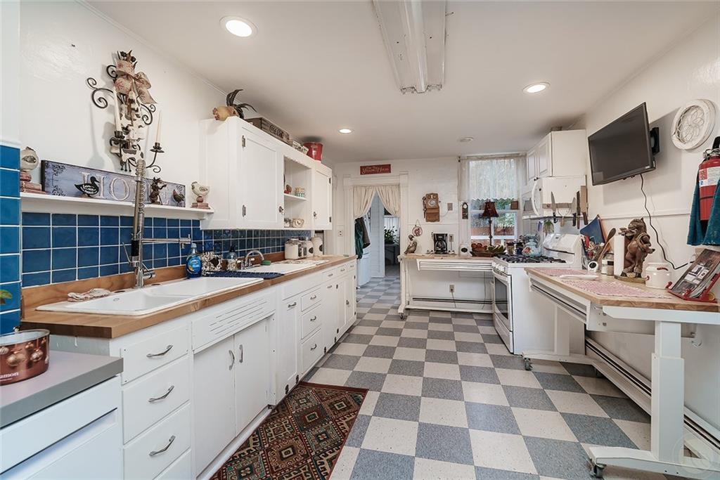 43 N Woodard Ave Property Photo 7