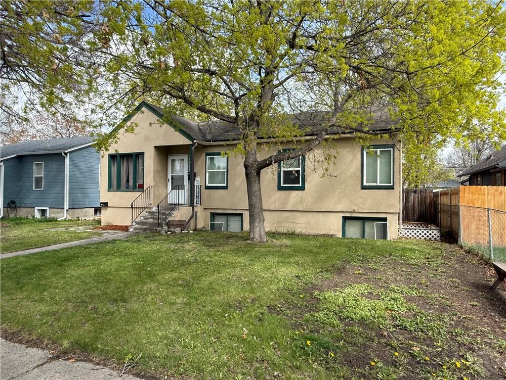 611 Custer Ave Property Photo 2