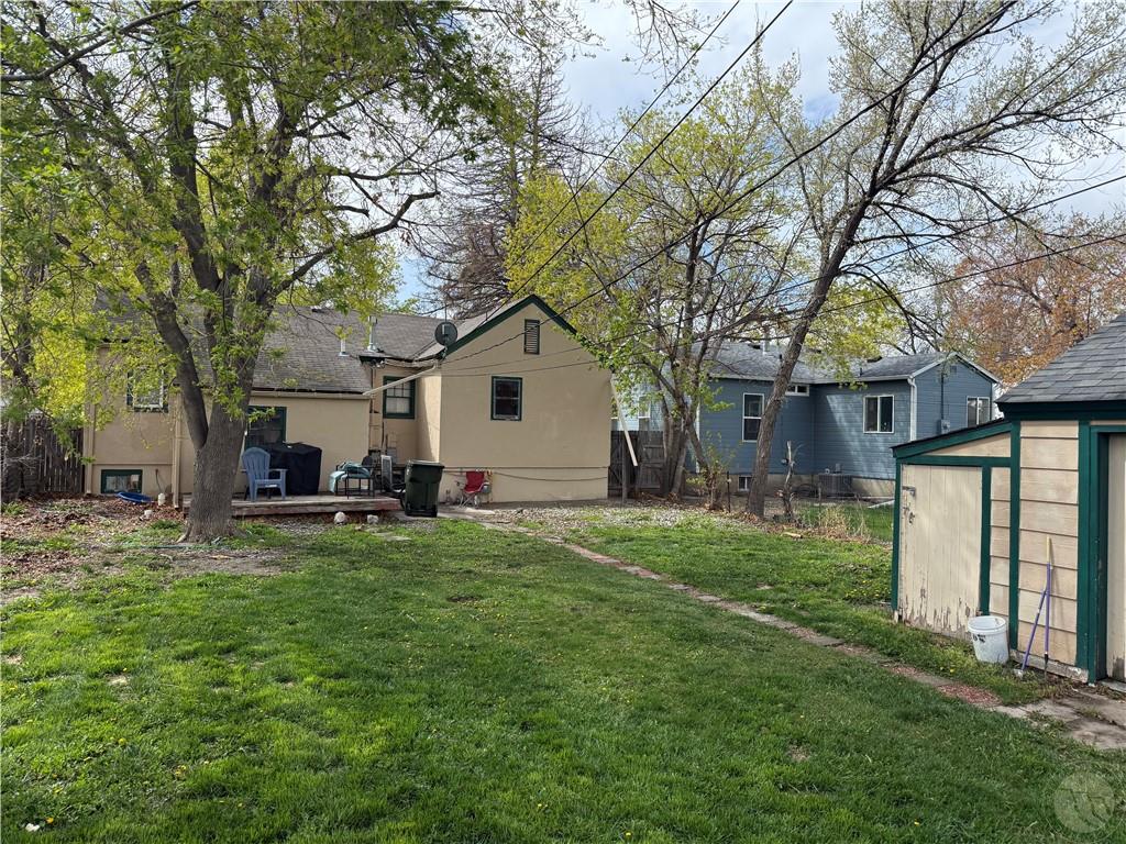 611 Custer Ave Property Photo 3