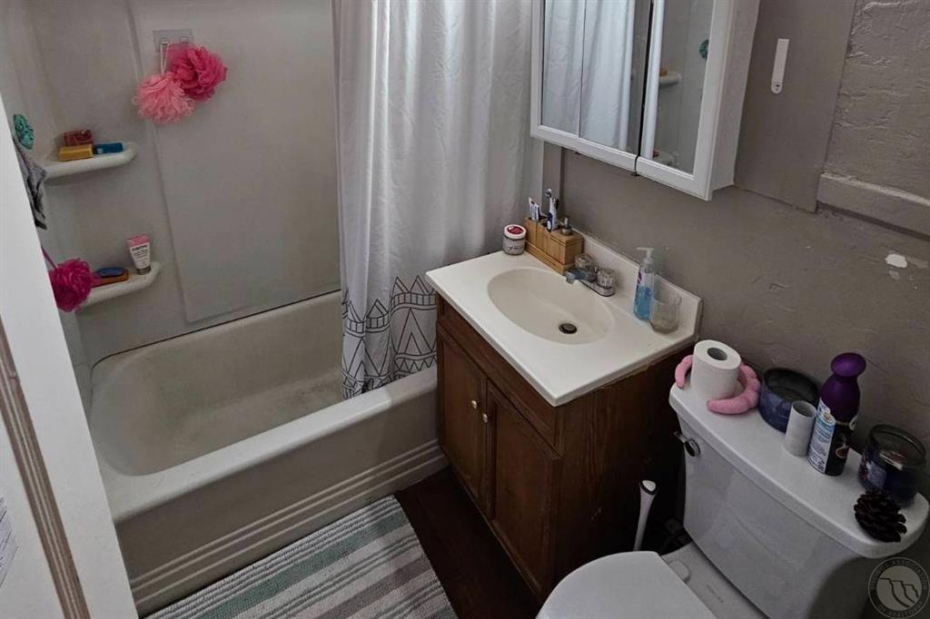 611 Custer Ave Property Photo 10
